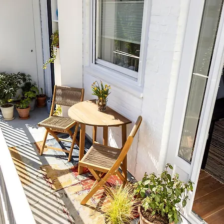 Gorgeous And Stylish Place For Two In Hip West! Amsterdam